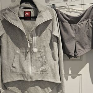 Nike Womens Light Heather Gray Full-Zip Hoodie & Skort